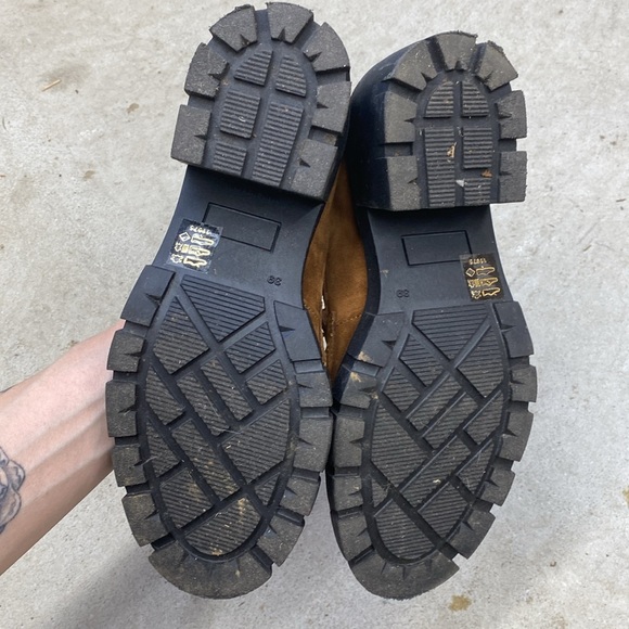 Suede healed loafers - Picture 2 of 8